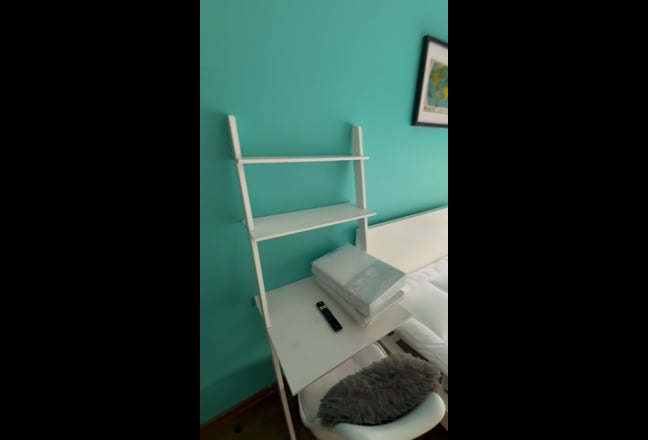 Spacious Furnished Double Room on City Road Main Photo
