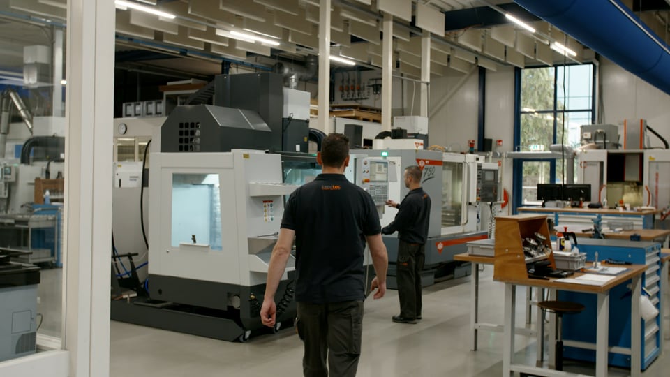 Video afspelen "Bedrijfsvideo | Ceratec - Technical Ceramics (2019)"