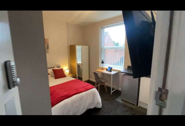 Studio style en-suite rooms with mini Kitchenette  Main Photo