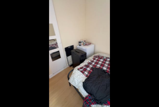 Amazing room in Hammersmith and Fulham  Main Photo