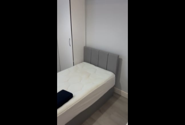 2beds closed to station  Main Photo