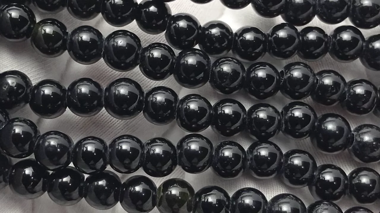 ブラックトルマリン ラウンド6mm 【2mm穴】 1連(約36cm) - 天然石