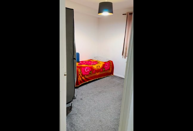 1 bed room for rent  Main Photo