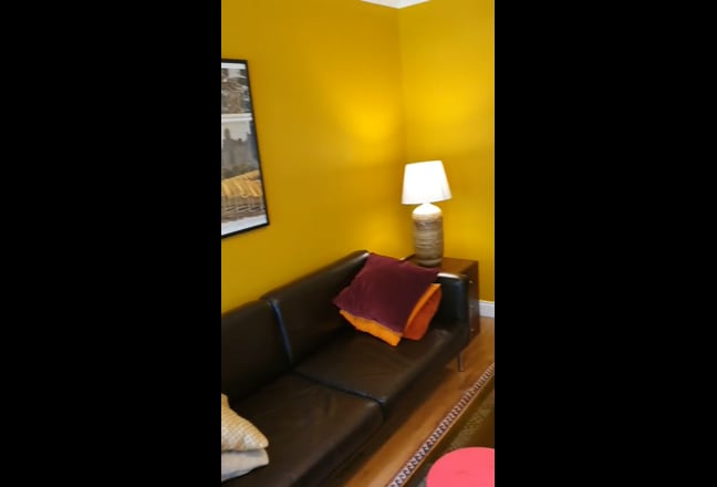 Video 1: Thames path, back rooms have direct views of path and it is 2 minutes walk from flat.