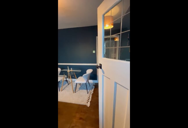 Spacious and bright double room with garden  Main Photo