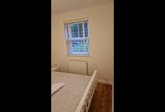 Double bedroom with seperate toilet and small snug Main Photo