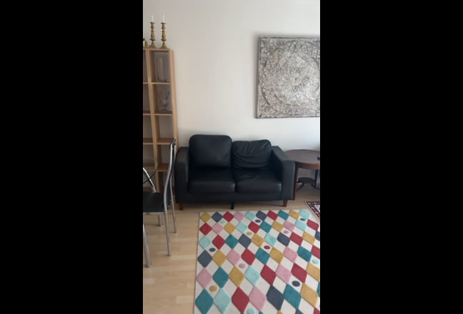 Cozy Ensuite Big Room in the strategic location  Main Photo