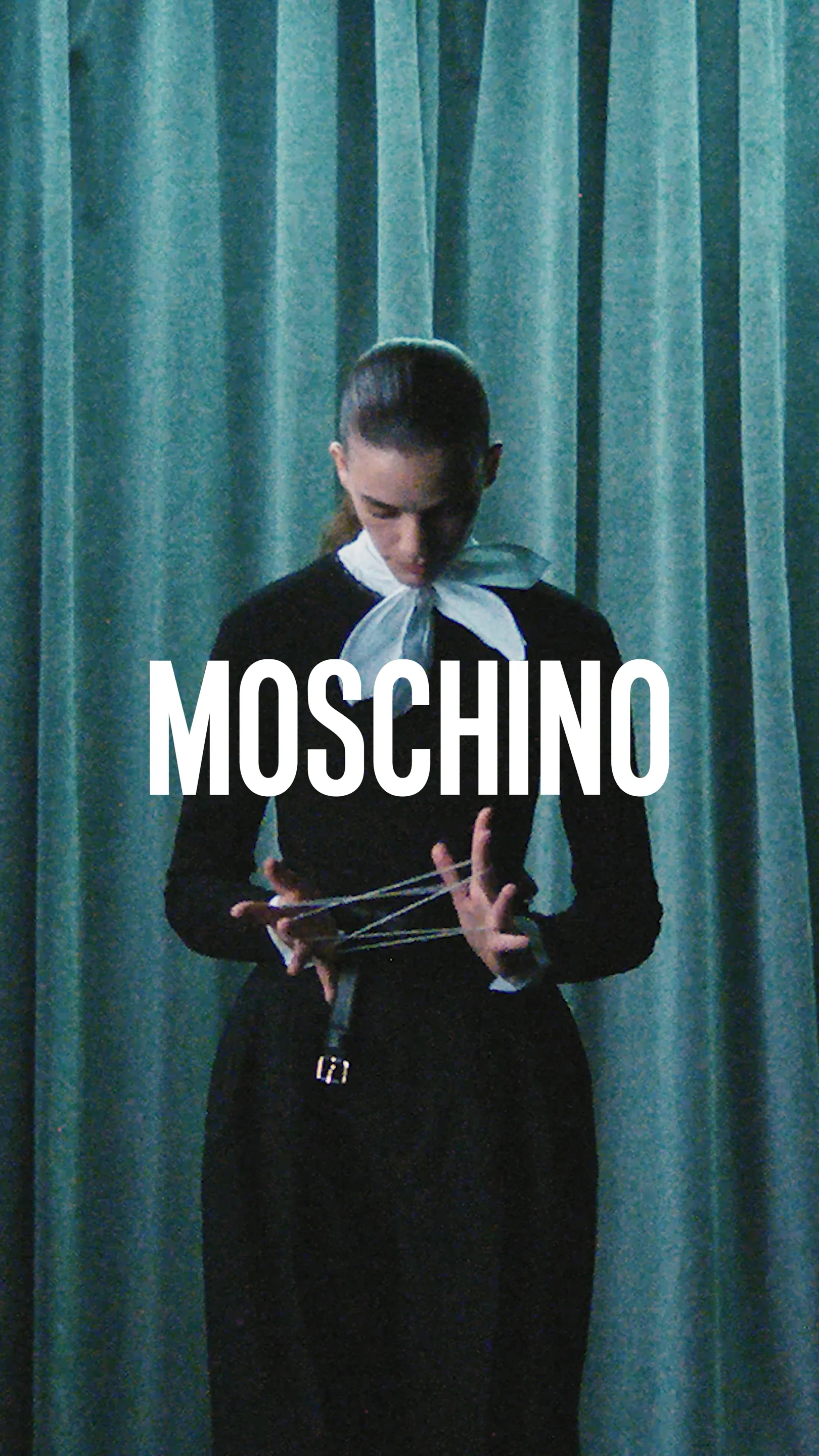 Moschino JP | オンラインブティック：ラグジュアリーな