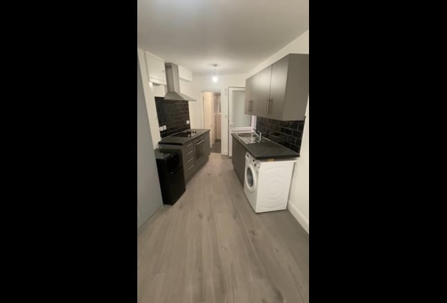 Luxury Studio Flat: Private Entrance • Tube • Main Photo