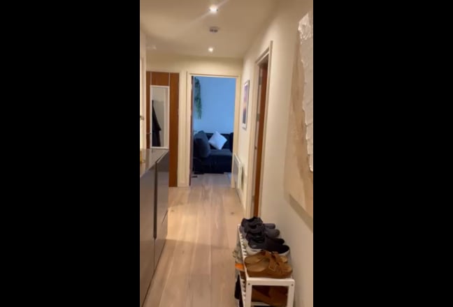 Room in Beautiful 2 bed 2 bath near Tower Bridge! Main Photo