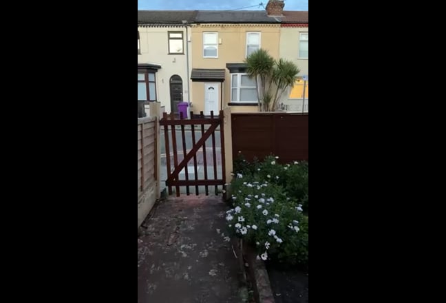 Spacious Furnished Room with Private Kitchen L6 Main Photo