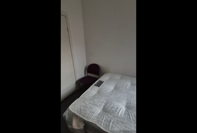 Double bed Ensuite Newly renovated Main Photo