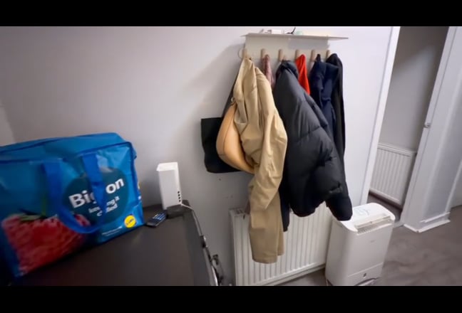 Single room in a quiet area for a female Main Photo