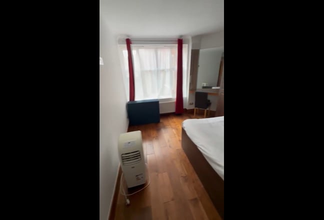 🌟 Modern 2 Double Rooms + 1 Ensuite – W2 2QL Main Photo