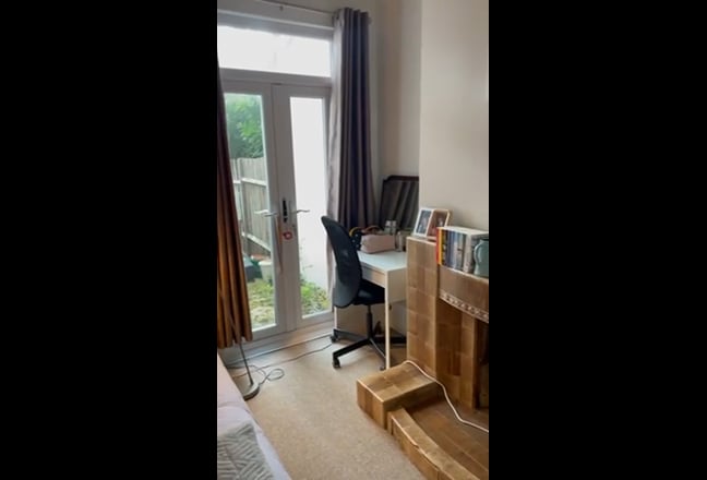 Lovely double bedroom in Clapham North Main Photo