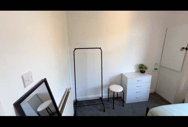 Stylish Room in Modern House Share – All Bills Inc Main Photo