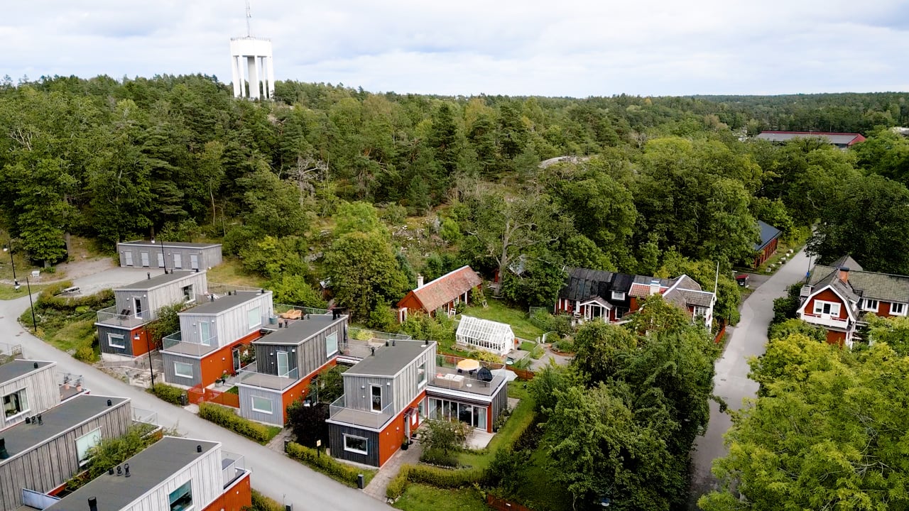 3 rum Radhus på Ebbalundsvägen 2 Gustavsberg Höjdhagen Värmdö kommun - video