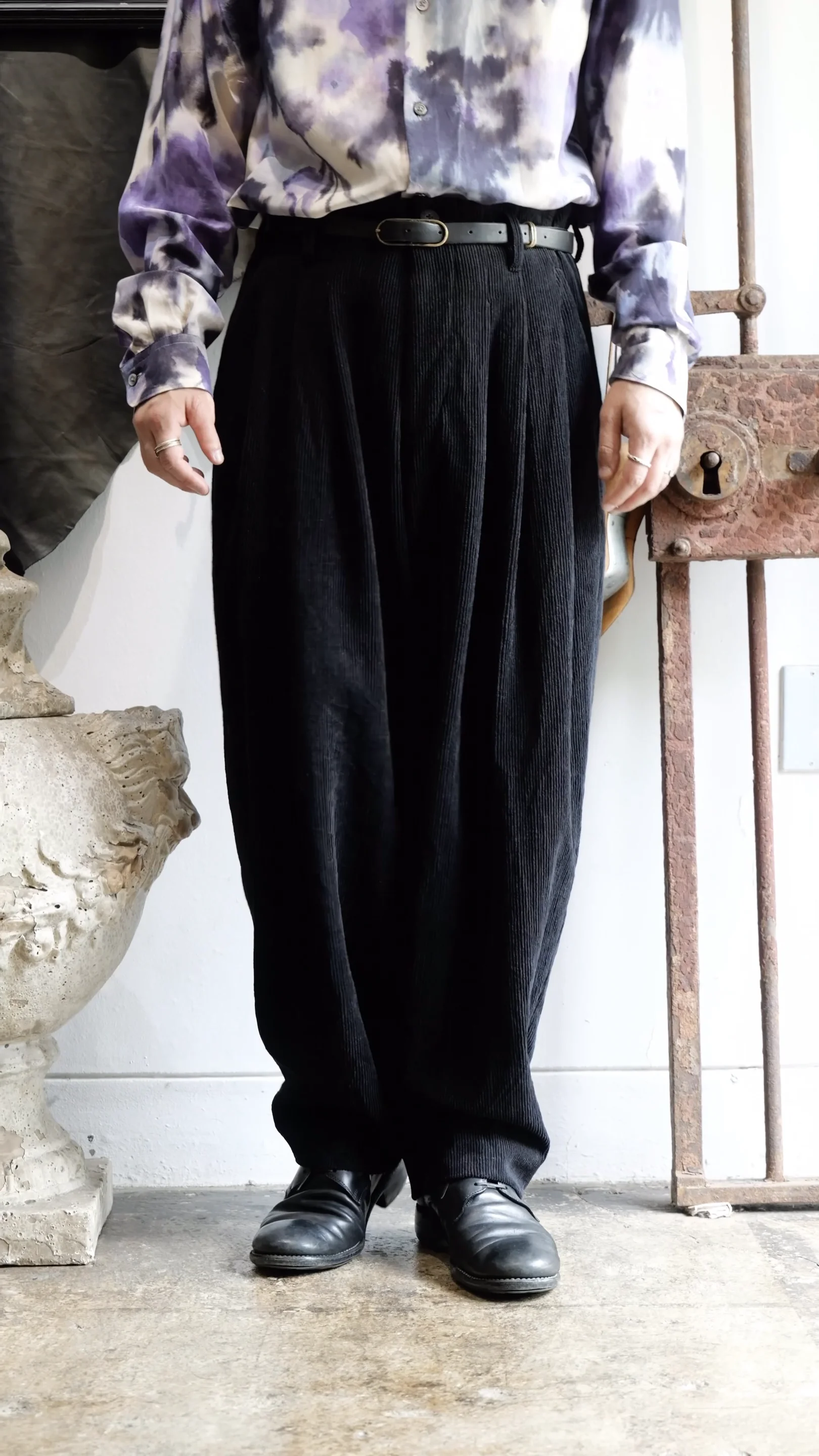 PANTS032. Triple Pleated Wide Corduroy. Black. Collection 005