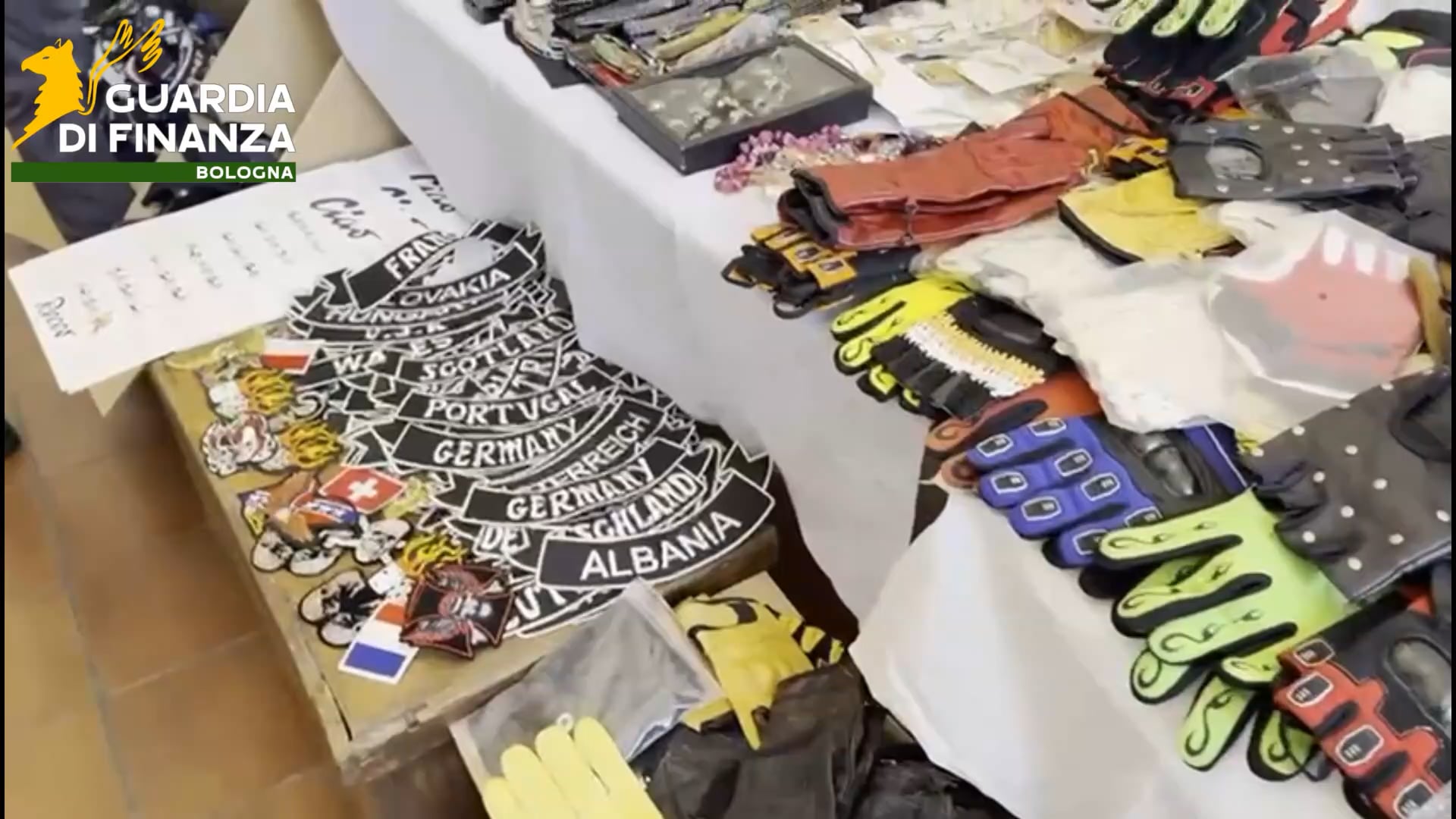 Merce contraffatta o non sicura sequestrata alla Mostra Scambio di Imola