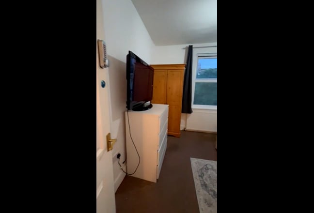 Cosy room in a big house! NEW! Canary Wharf Area  Main Photo