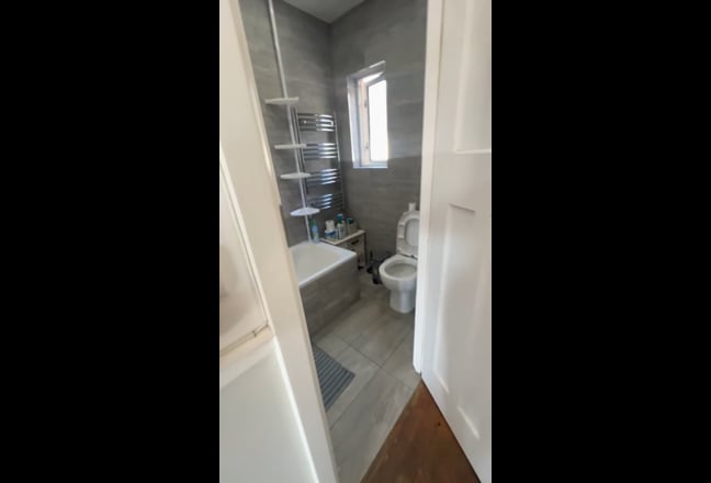 3 Huge Rooms 2 Mins Walk Jubilee Tube Canada Water Main Photo