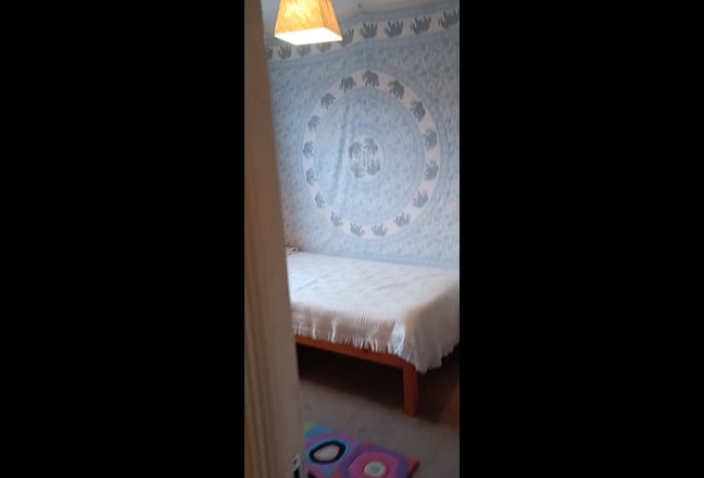 Video 1: Single bedroom