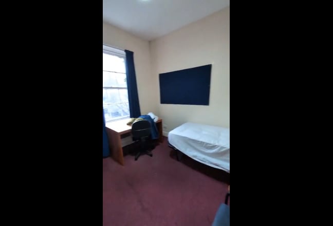 Room available near surgeons hall  Main Photo