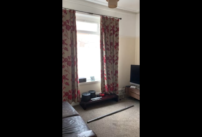 Town Centre Large Double Room on Ground Floor Main Photo