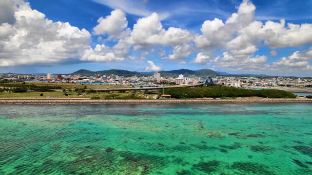 沖縄県石垣市の海からの空撮