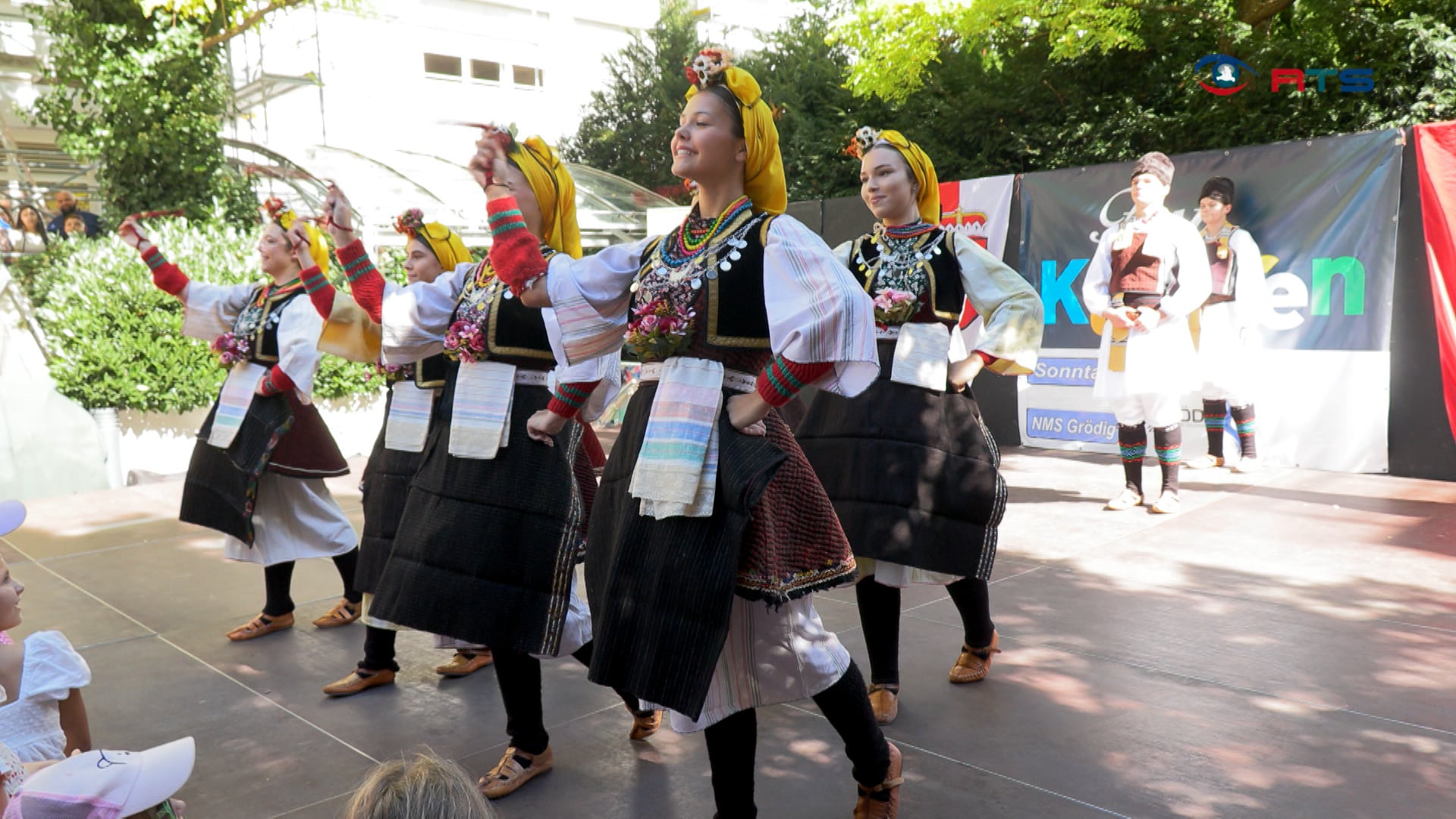 vielfalt-erleben-fest-der-kulturen-in-groedig