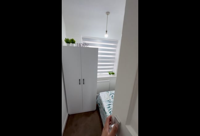 Single Room Available  Main Photo