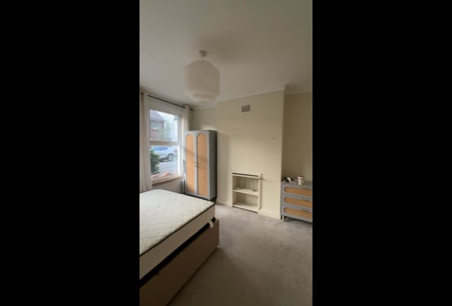 2 Bed flat in Battersea (Nine Elms) Main Photo