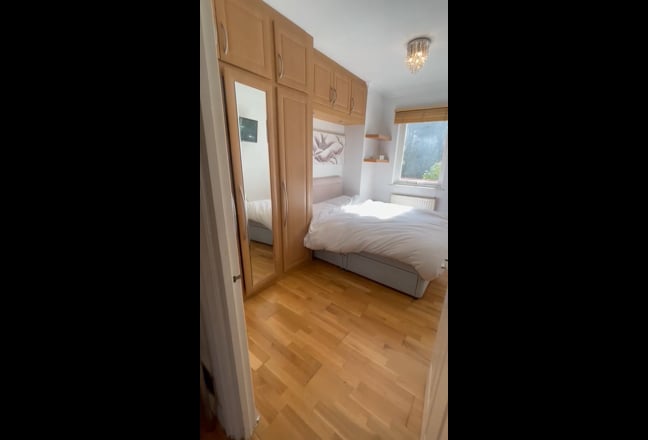 M Surrey Quay/Canada water 3 bedroom property Main Photo