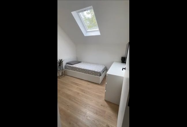 Single Room-Female preferred -PL14TQ Main Photo