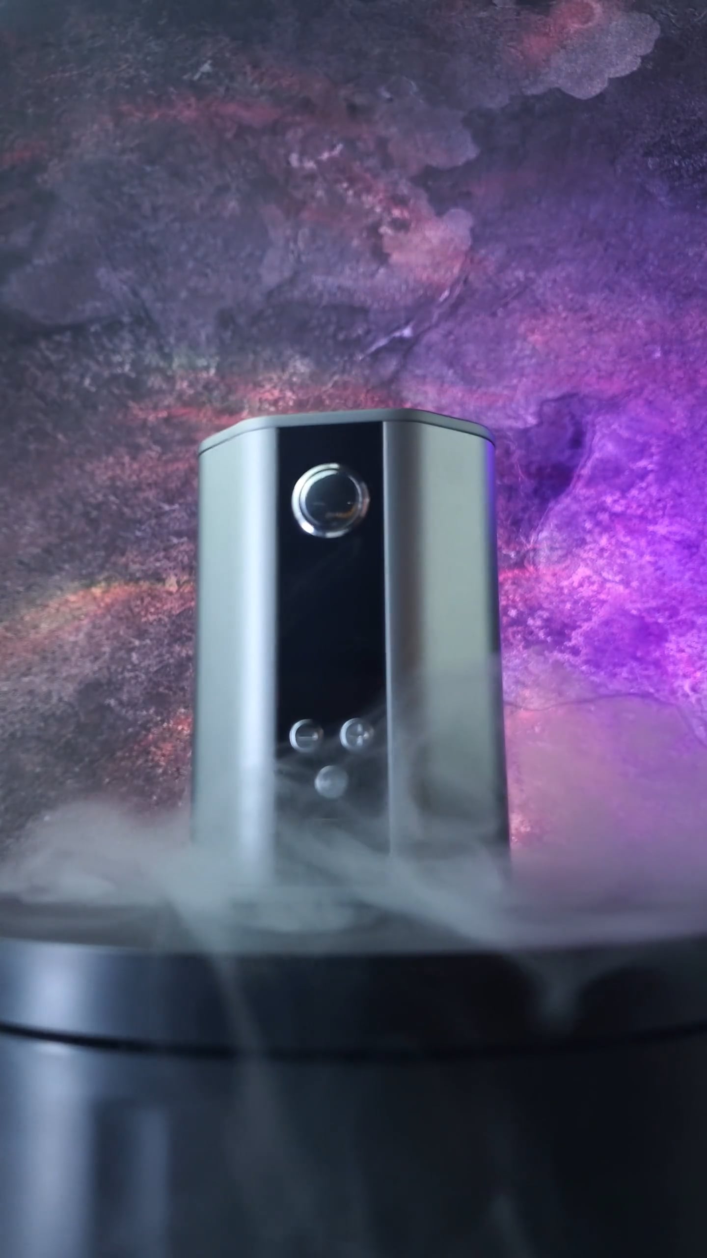 Exploring the Eleaf iStick TC200W  Unboxing & Details