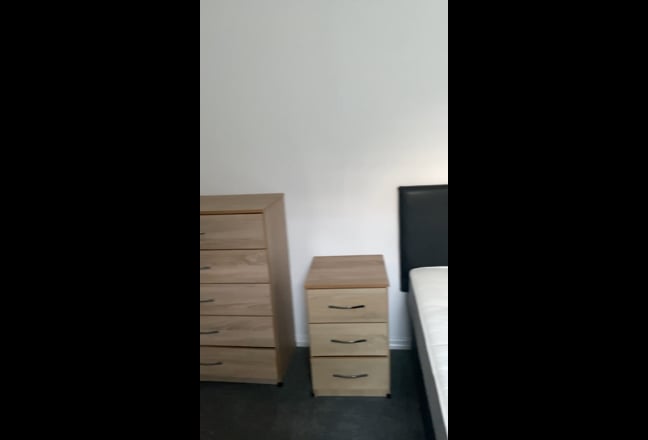 Bright Double Room – Wyeverne Road, Cathays  Main Photo