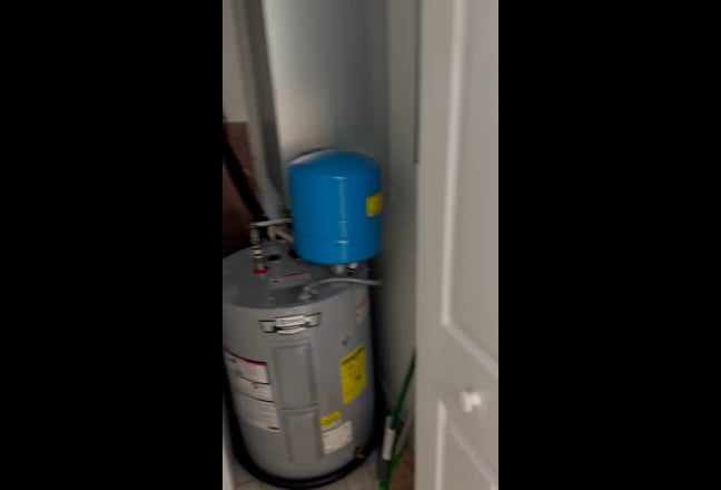 Large bedroom suite for $900 Main Photo