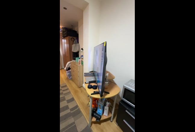 Brand New Double Ensuite Room Near Preston Road Main Photo