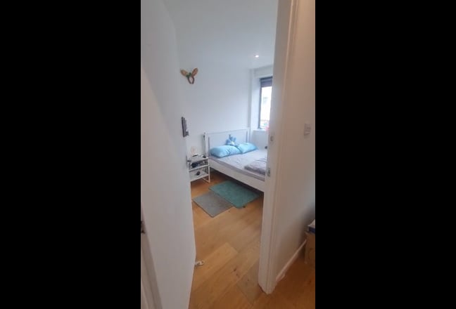 Double Room in Farnborough – All Bills Included Main Photo