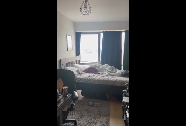 Looking for new roommate in town centre Main Photo