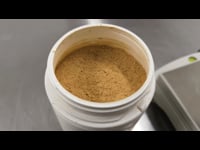 Un gramo exacto de melena de León (Hericium erinaceus) del bote de 400g de la Boticara