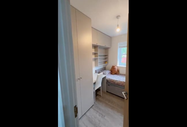 Video 1: Single room with fitted wardrobe