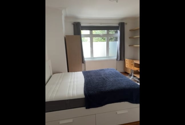 Large Double Room  Main Photo