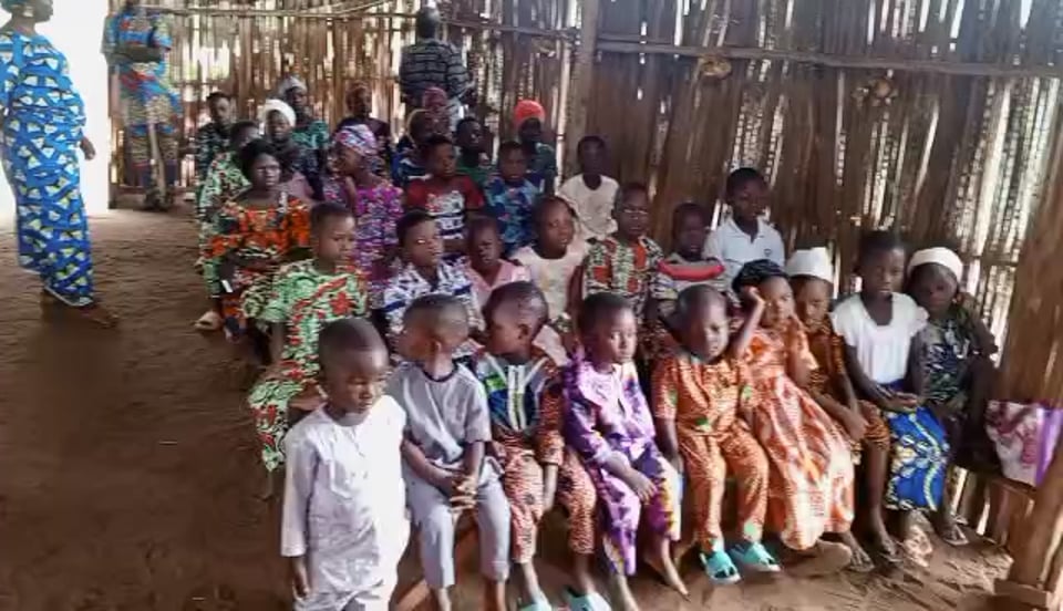 Classe des enfants de l'église de Goulo-Sodji -2.mp4