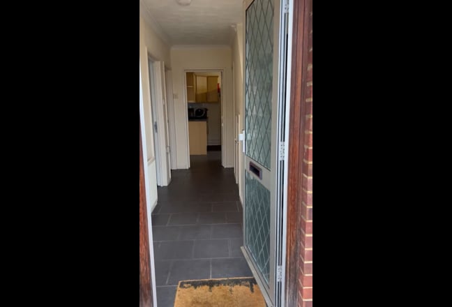 Detached 4 bedroom house  Inner Avenue Main Photo