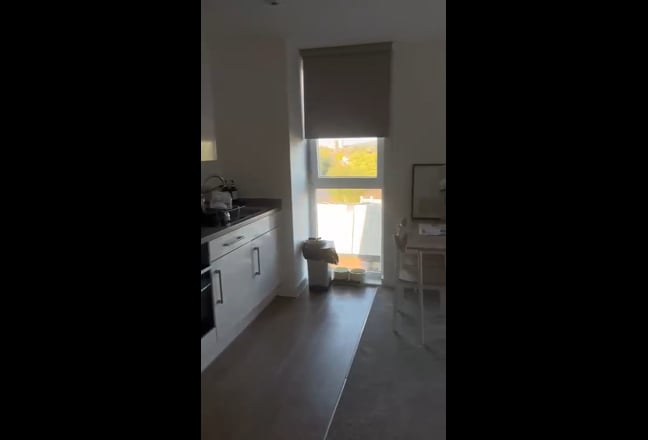 Double Room Available in 2 bed apartment  Main Photo