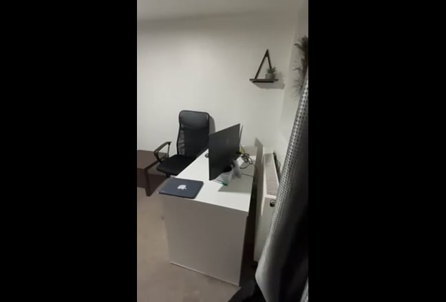 Studio Flat Available. Main Photo