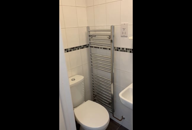 Great property in and excellent location Main Photo
