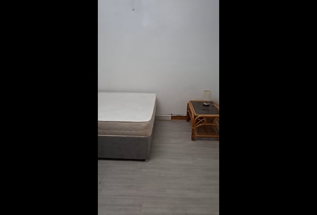 £395 Double bedroom in Moston Main Photo