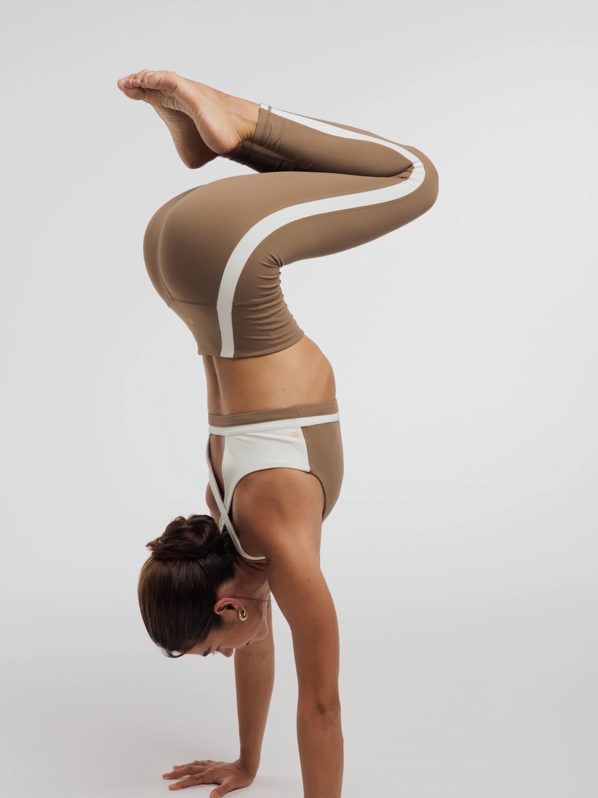 חזיית ספורט קולור בלוק מבד ilios